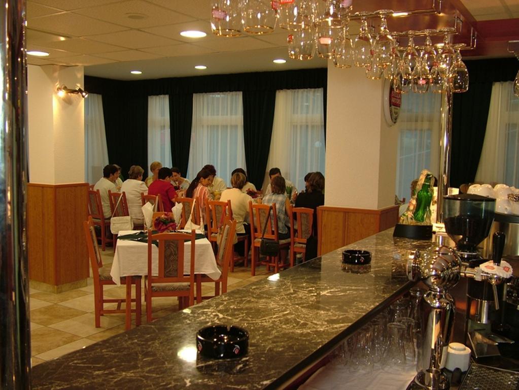 Pontis Hotel บีอาตอร์แบก ภายนอก รูปภาพ