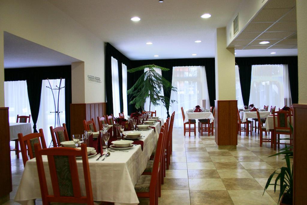 Pontis Hotel บีอาตอร์แบก ภายนอก รูปภาพ